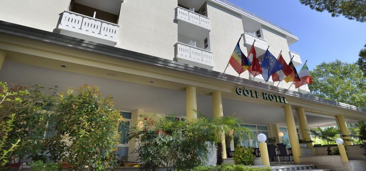 HOTEL GOLF